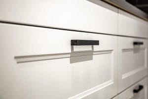 DreamLine Lioher Cabinets